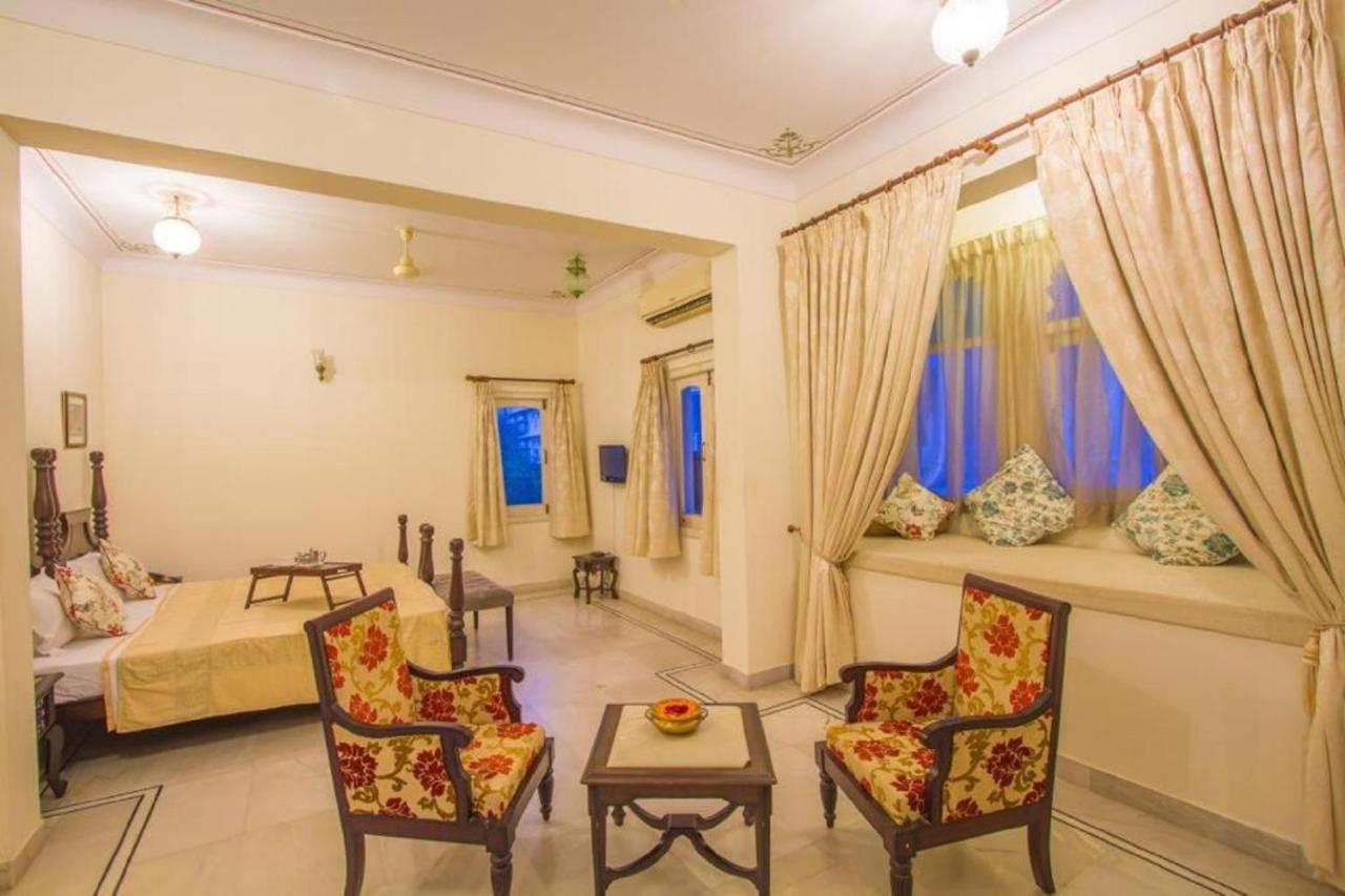 Akshay Niwas Boutique Luxury Hotel Udaipur Luaran gambar